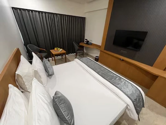 hotel with meeting room in navi peth, jalgaon - mastiff hotel silver in, jalgaon