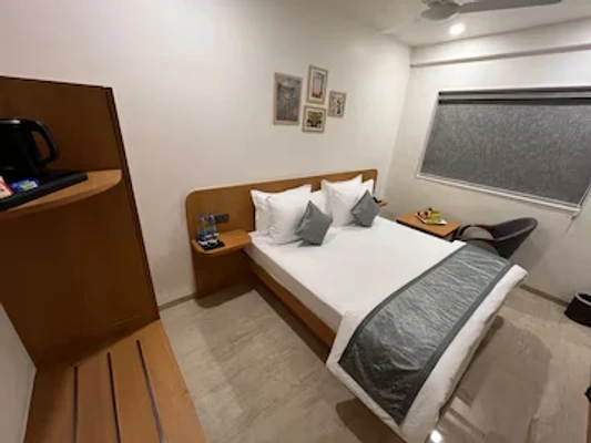 3 star hotel in navi peth, jalgaon - mastiff hotel silver in, jalgaon