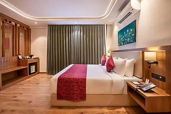 hotel with bar in katra, jammu - lords inn katra