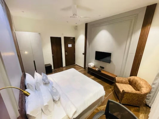 hotel with banquet hall in mithoi, jamnagar - hotel vits jamnagar