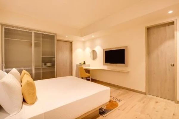 jacuzzi hotel in dwarka bypass road, jamnagar - lemon tree hotel jamnagar