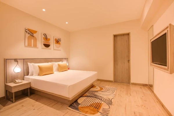 hotel with party hall in dwarka bypass road, jamnagar - lemon tree hotel jamnagar