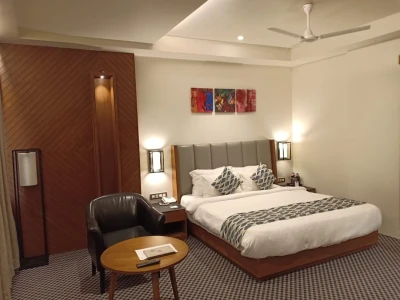 hotel near jamnagar railway station - lords inn jamnagar motikhavdi