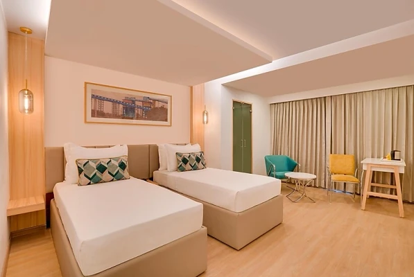 hotel with party hall in bistupur, jamshedpur - lemon tree hotel centre point jamshedpur