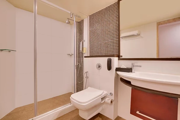 jacuzzi hotel in bistupur, jamshedpur - lemon tree hotel centre point jamshedpur