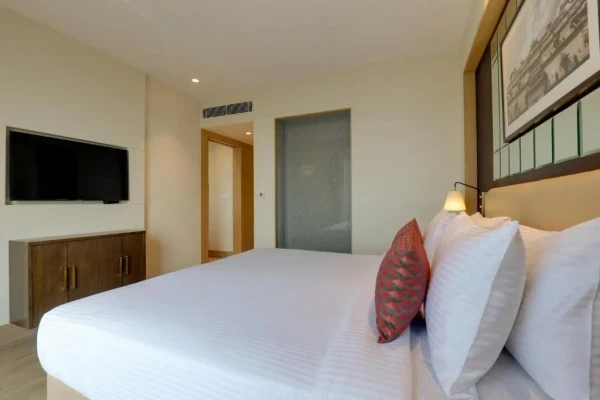 hotel with gym in railway station road, jhansi - lemon tree hotel jhansi