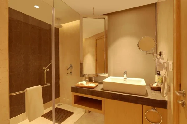 hotel with meeting room in railway station road, jhansi - lemon tree hotel jhansi