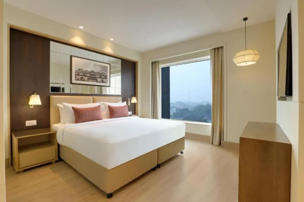 hotel in railway station road, jhansi for family - lemon tree hotel jhansi