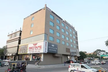 hotel near jhunjhunu railway station - hotel the crown inn jhunjhunu