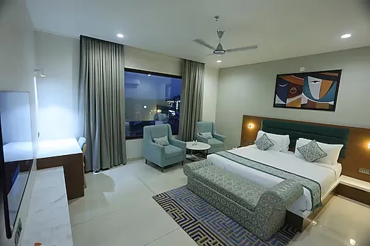 hotel with gym in milap nagar, jhunjhunu - hotel the crown inn jhunjhunu