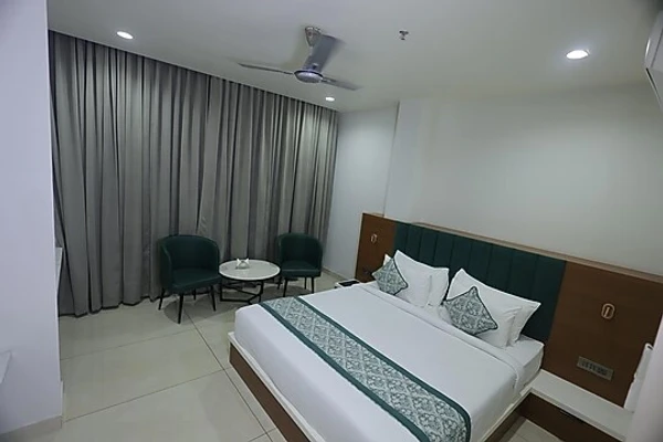 hotel with party hall in milap nagar, jhunjhunu - hotel the crown inn jhunjhunu