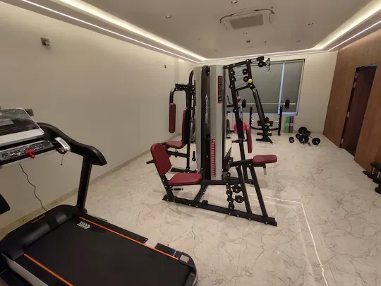 hotel with free parking in milap nagar, jhunjhunu - hotel the crown inn jhunjhunu