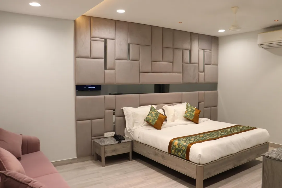 hotel with bar in daijar, jodhpur - the byke boutique amra oasis osian jodhpur