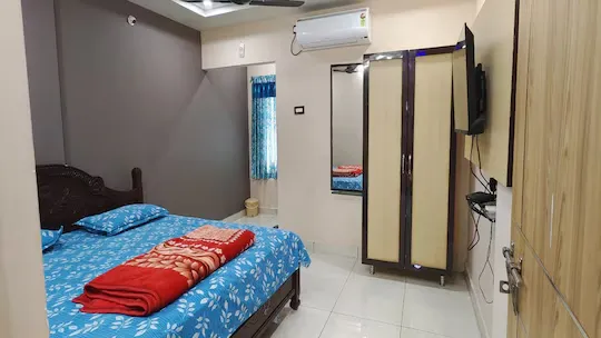 hotel with party hall in ramanayapeta, kakinada - sridevi grand