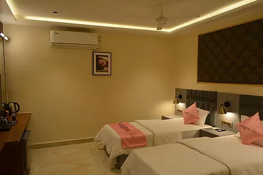 hotel with banquet hall in rajapur, kalaburagi - myspace saroja suitees