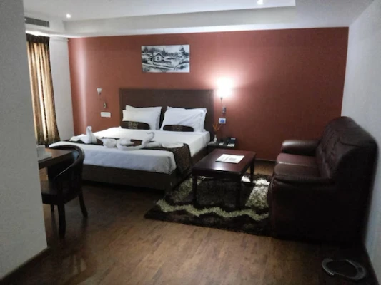 hotel with meeting room in sunguvarchatram, kanchipuram - hotel milestonnez