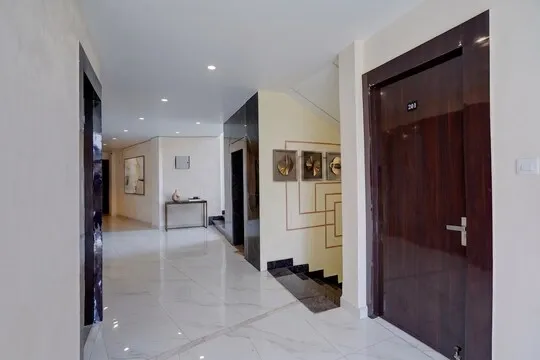 best hotels for few hours in hotel crystal zee kanpur