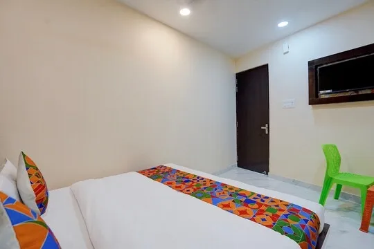 romantic hotels in hotel crystal zee kanpur