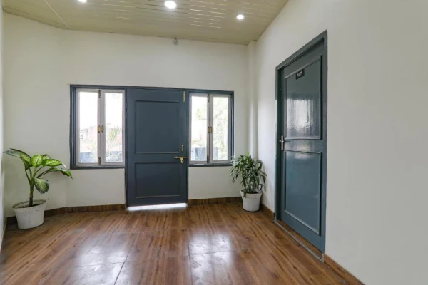 hotel with bar in barra, kanpur - super 3 premium kanpur