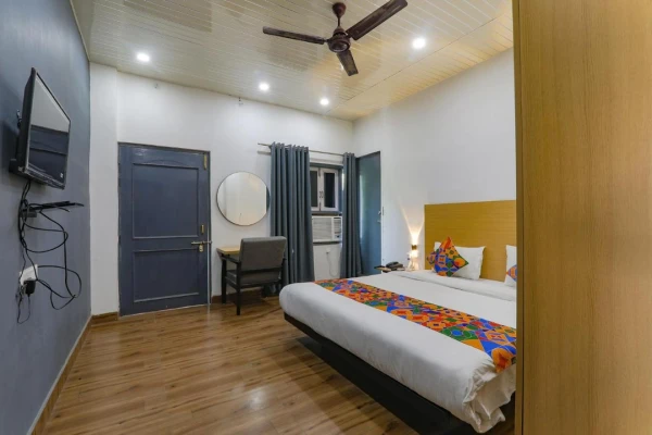 hotel with swimming pool in barra, kanpur - super 3 premium kanpur