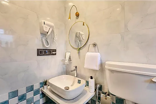hotel with gym in jambrung, karjat - alaya stays soulskape 4 bhk villa with pool , sit out and terrace