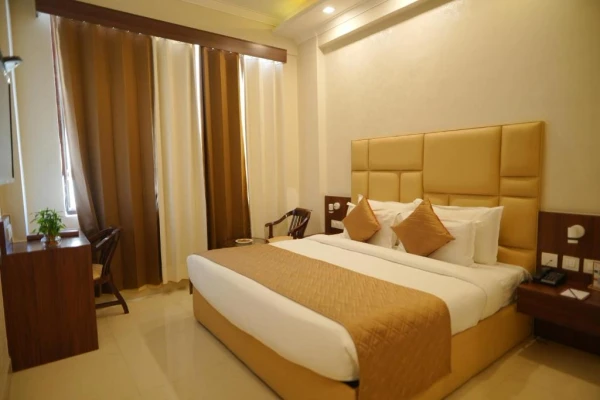 hotel near karnal railway station - comfort inn karnal