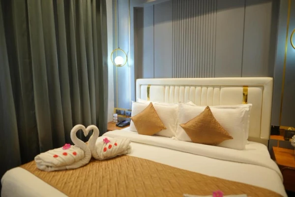 hotel near karnal railway station - comfort inn karnal