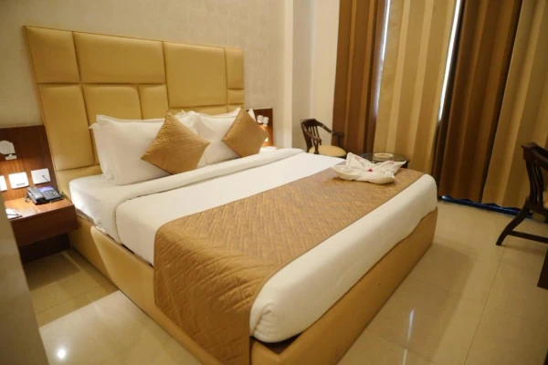 old char chaman, karnal hotel booking - comfort inn karnal