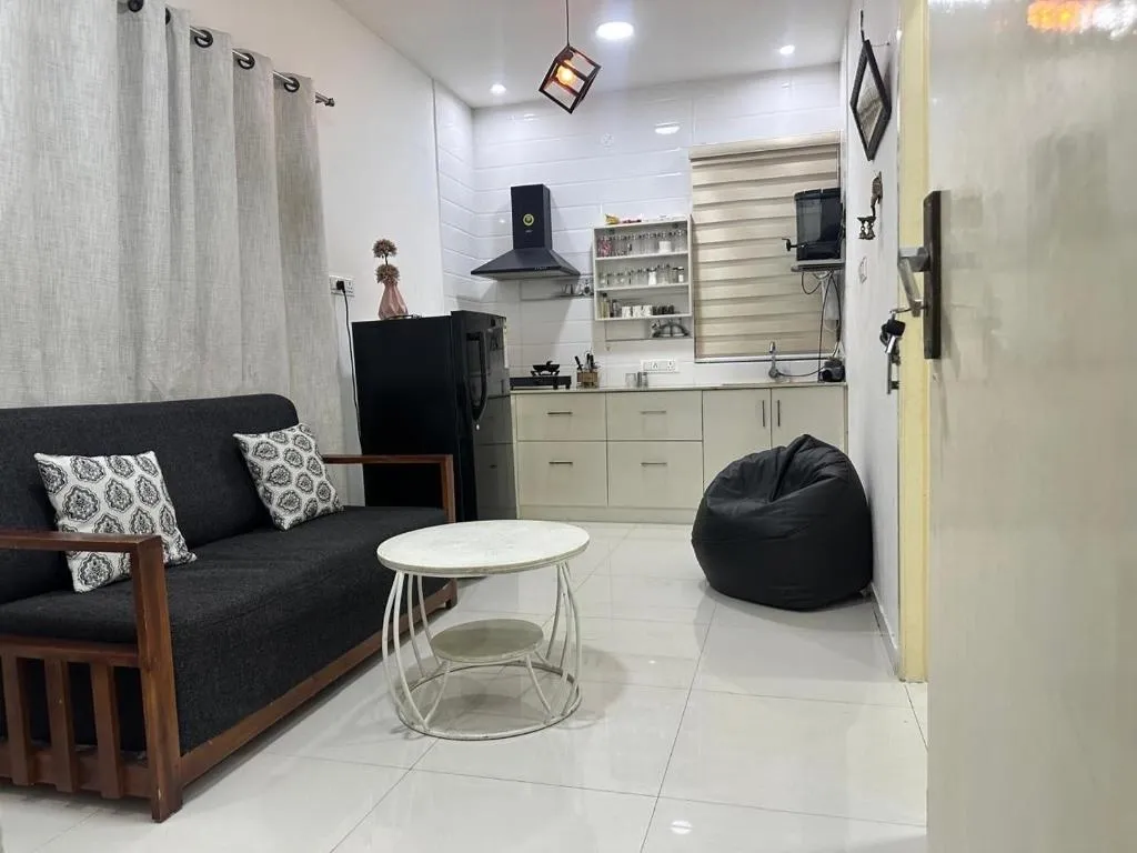 tourist hotels in sk guest house karur