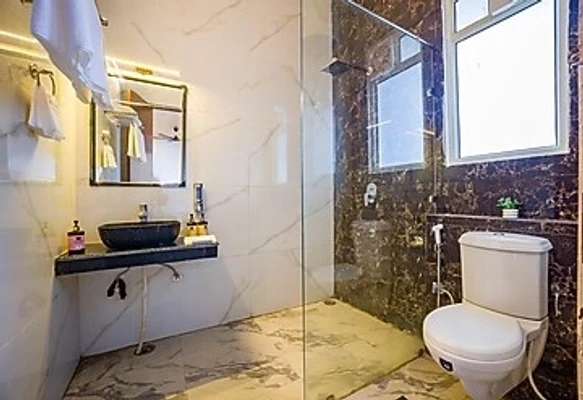 hotel with gym in nahari, kasauli - alaya stays archee's villa 6 bhk with gaming zone, attic and 360 mountain views