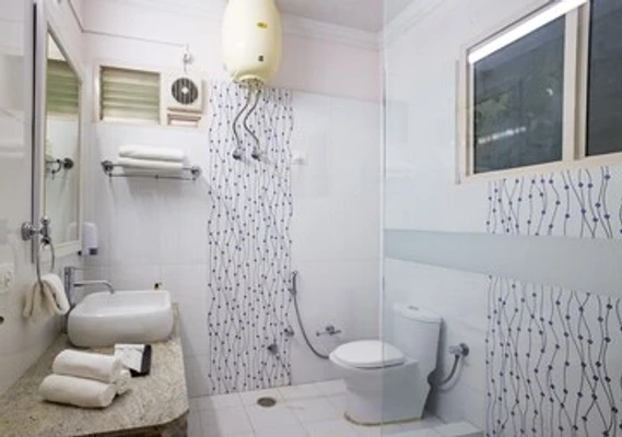 hotel with banquet hall in dharampur, kasauli - alaya stays captain nest 3 bhk retreat with garden & scenic views