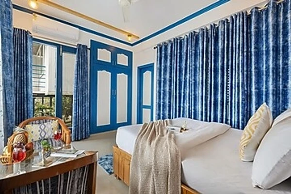 hotel near kasauli railway station - alaya stays cloudcatcher 4 bhk villa with outdoor seating & valley view