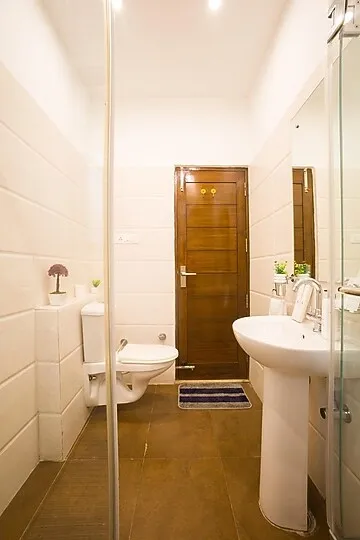 hotel in nahari, kasauli for couples - alaya stays kasauli woods cottage 3 bhk villa with outdoor lounge