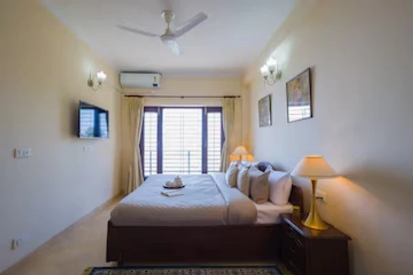 hotel with meeting room in nahari, kasauli - alaya stays pine view cottage 3 bhk cottage with scenic garden