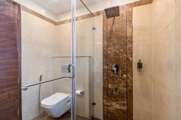 hotel with gym in nahari, kasauli - elivaas fleur de lis 4 bhk villa with attic and garden kasauli