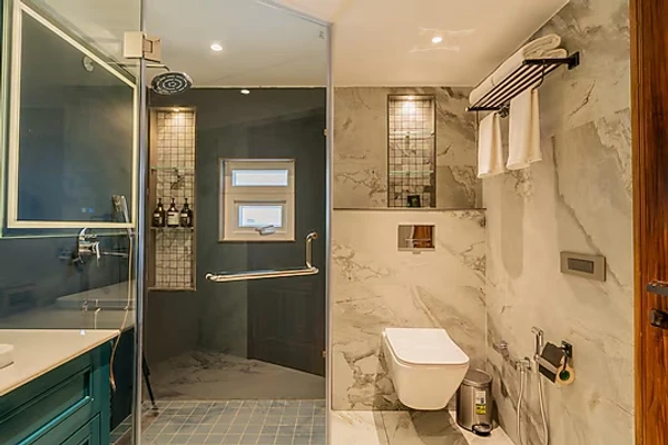 jacuzzi hotel in nahari, kasauli - elivaas prive the royce daisy ultra luxe 4 bhk villa with private pool kasauli