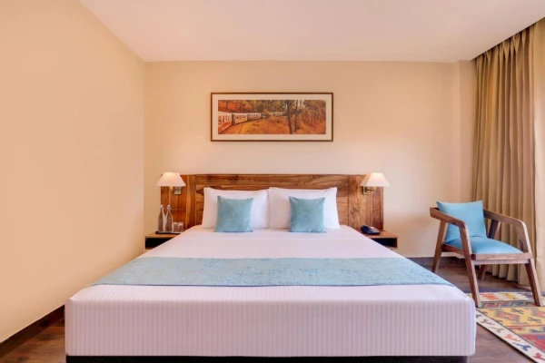 family hotel with pool in moti kona, kasauli - lemon tree hotel kasauli