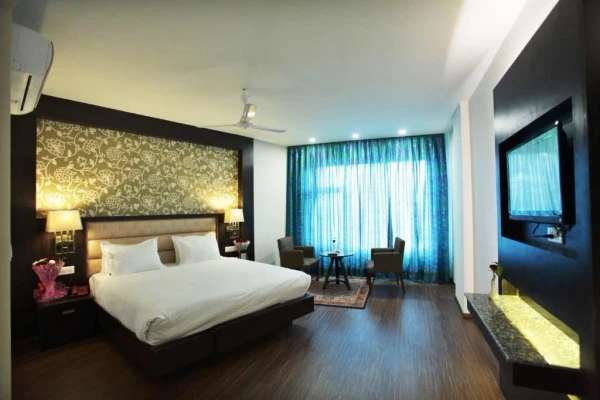 hotel in railway station road, katra for couples - lemon tree hotel katra