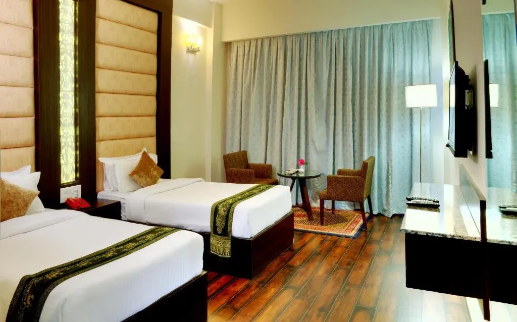 railway station road, katra hotel booking - lemon tree hotel katra
