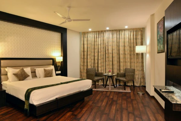 hotel near katra railway station - lemon tree hotel katra