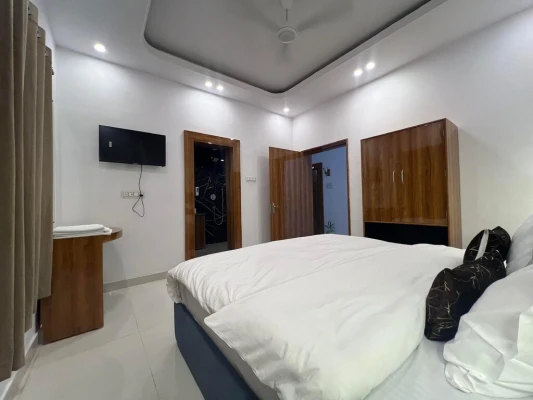 hotel with banquet hall in sevagram, khajuraho - trpotels formerly ganpati palace