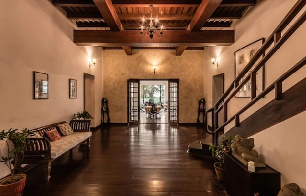 Hotel with banquet hall in dutch cemetery road, kochi - amritara poovath heritage