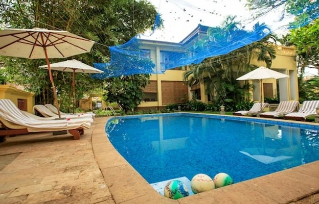 Hotel near kochi airport - amritara poovath heritage