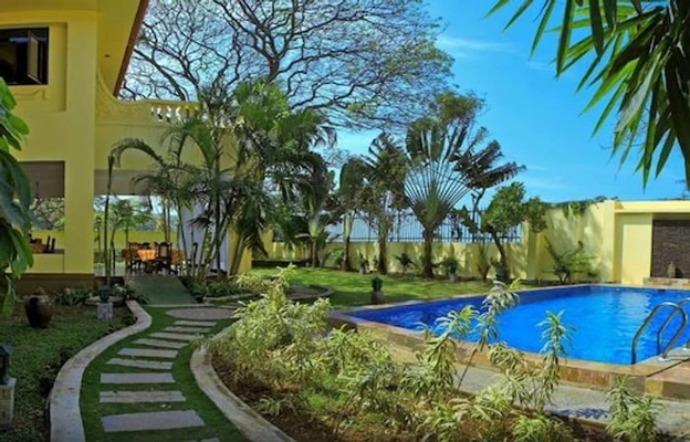 Hotel with gym in dutch cemetery road, kochi - amritara poovath heritage