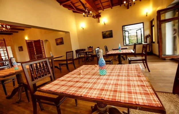 Hotel with meeting room in dutch cemetery road, kochi - amritara poovath heritage
