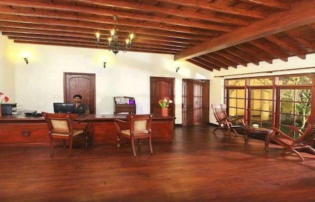 Hotel with party hall in dutch cemetery road, kochi - amritara poovath heritage