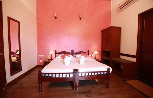 hotel room booking in dutch cemetery road, kochi - amritara poovath heritage