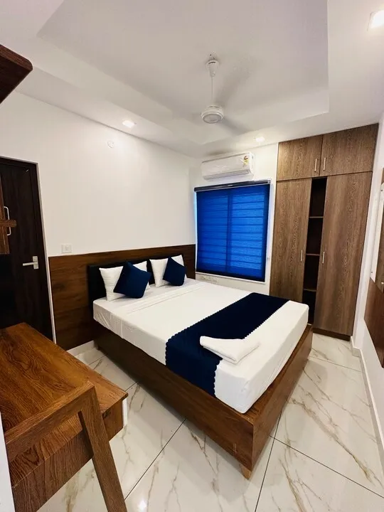 hotels for unmarried couples in astros residency kochi