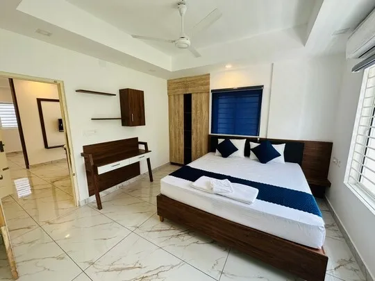 luxury hotels in astros residency kochi