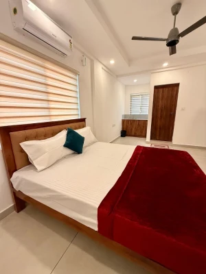hotel with free parking in kakkanad, kochi - crest inn